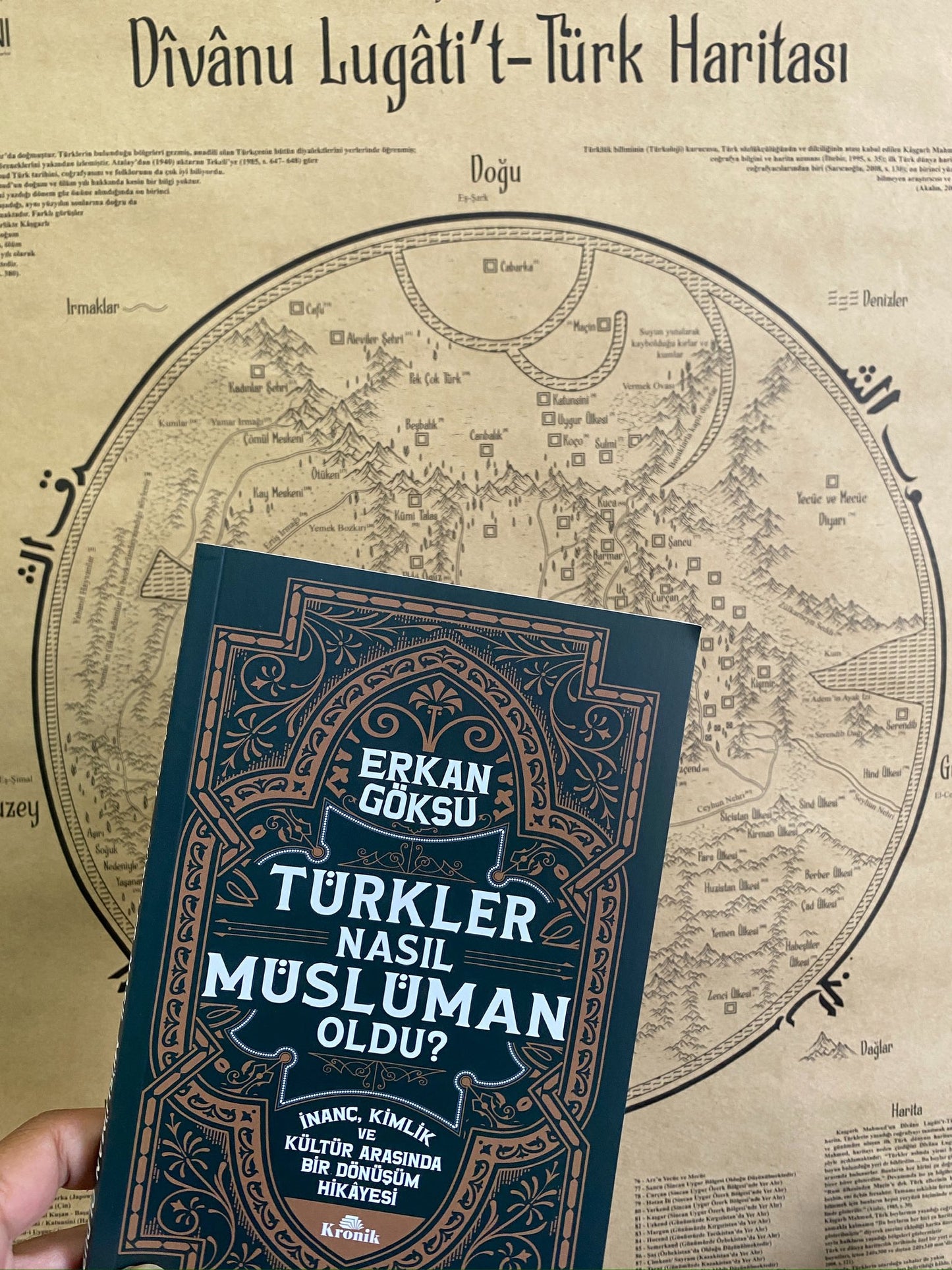 Map of Mahmud al-Kashgari's Divanu Lugatit Turk